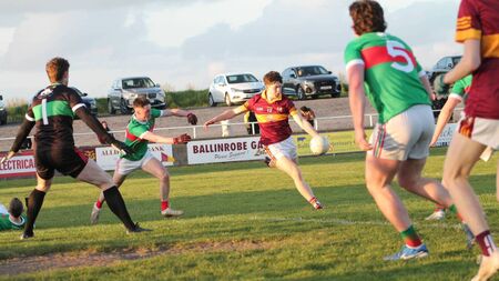 Regal Regan runs the rule over Robesiders