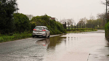 Met Éireann issues status-orange rain warning due to flood risk