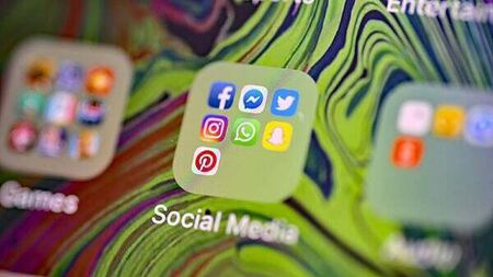 Government urged to support bill forcing social media firms to turn off 'addictive' algorithms for children