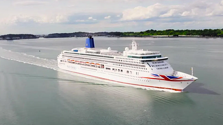 Irish passengers left with just 24 hours notice of P&amp;O cruise cancellation