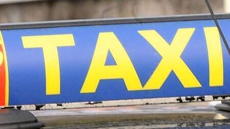 Man cleared of sexually assaulting daughter wins challenge to taxi licence refusal