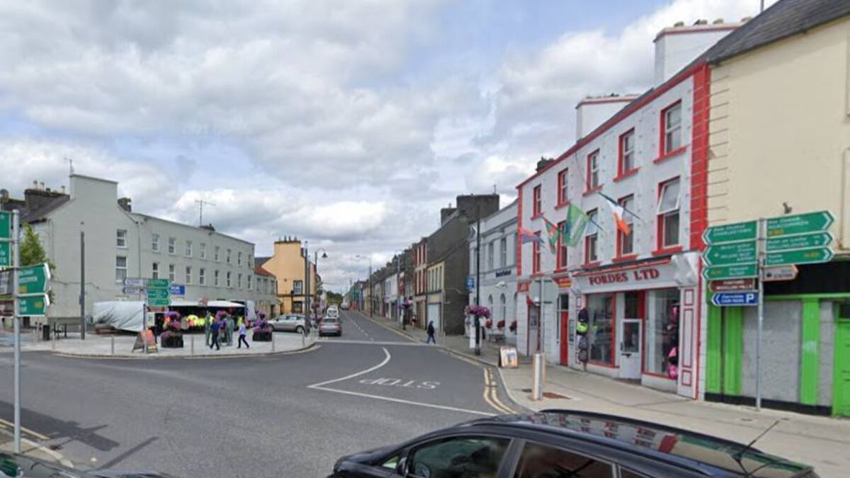 Housing units will 'decimate' retail core of key Mayo town