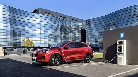 Ford to roll out early-warning software for Kuga hybrids in fire risk recall