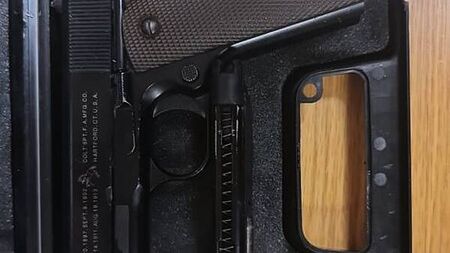 Five people arrested as drugs and imitation firearm seized in Co Wicklow