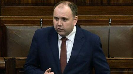 Crowe apologises over ‘off the cuff’ remarks about British Army in Ireland