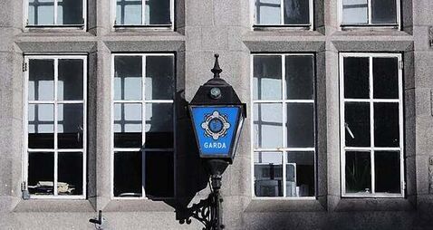 Man (20s) arrested following armed robbery at Dublin fast food restaurant