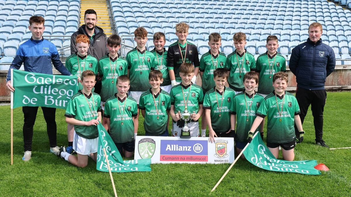 Dozen goals a delight for De Búrca boys