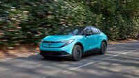 Nissan LEAF returns with a sleek design