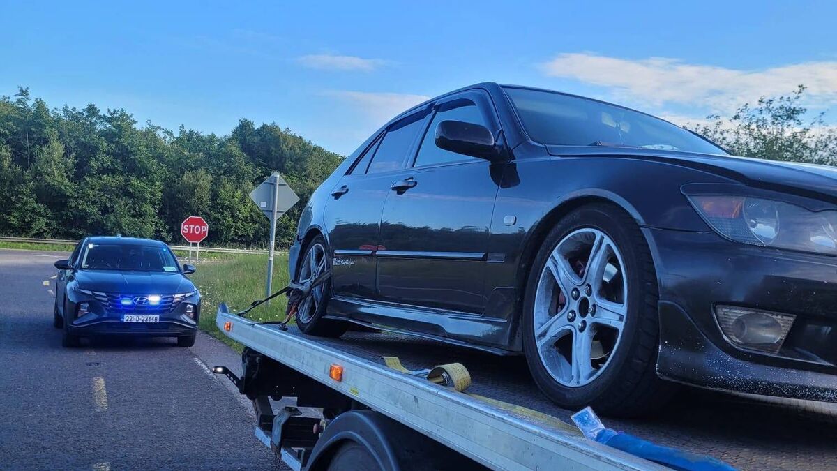 Vehicle with no tax and brake seized on Mayo road