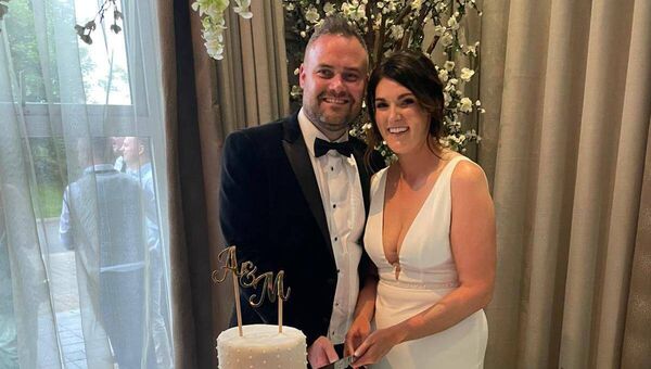 Michael Divilly Hagfield, Charlestown, and Alison Egan, Knock, on the occasion of their wedding which took place at Knock Church recently. Michael Divilly Hagfield, Charlestown, and Alison Egan, Knock, on the occasion of their wedding which took place at Knock Church recently.