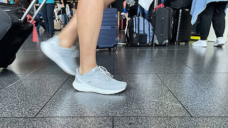 Number of foreign visitors to Ireland drops, figures show