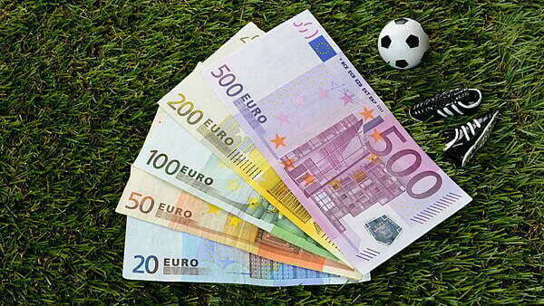 Free bets coax people into betting more, including problem gamblers – study