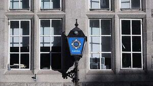 Gardaí questioning man (40s) in connection with discovery of 'viable' bomb in Limerick Gardaí questioning man (40s) in connection with discovery of 'viable' bomb in Limerick