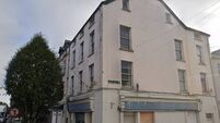 Calls for action on 'unsightly' building on Ballina's main street