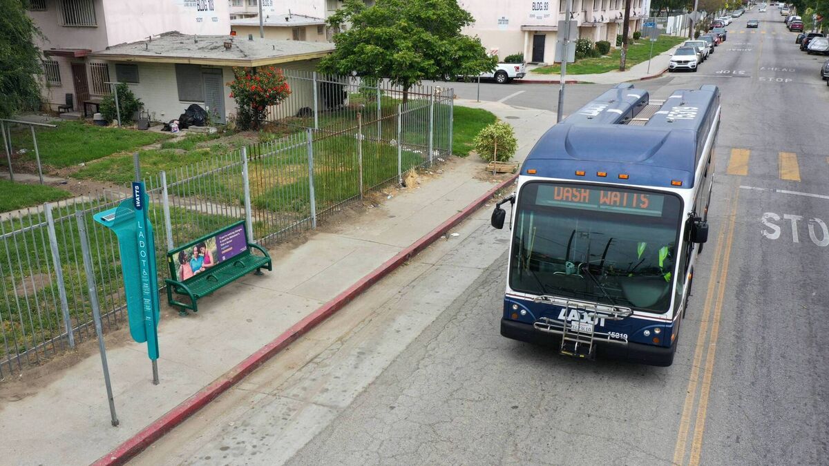 Why so few Americans take the bus