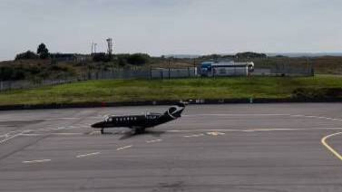 WATCH: Private jet lands at Ireland West Airport Knock - could it be Oasis?