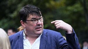 Arrest of Father Ted creator Graham Linehan over trans posts condemned Arrest of Father Ted creator Graham Linehan over trans posts condemned