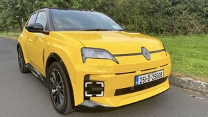 High fives for the new Renault 5 High fives for the new Renault 5