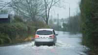 Some useful tips for driving in the autumn rain