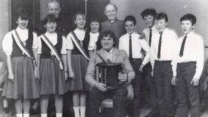 Local Notes: All-Ireland champion set dancers recreate photo from 1988