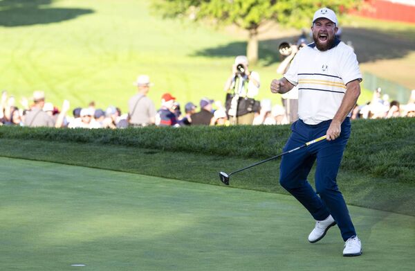 2025 Ryder Cup, Black Course at Bethpage State Park Golf Course, Farmingdale, New York 28/9/2025 Shane Lowry celebrates making the winning putt to win the Ryder Cup for Team Europe Mandatory Credit ©INPHO/Matthew Harris