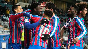 Celtic beaten by Braga after baffling handball call