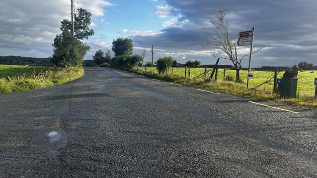 The pick-up point is located at a busy junction on a main road. <p>The pick-up point is located at a busy junction on a main road. </p>
