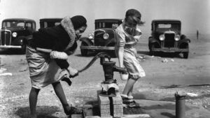 How the weather affects our daily lives How the weather affects our daily lives