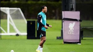 Virgil van Dijk: Liverpool players’ meeting on Monday was not for ‘crisis’ talks Virgil van Dijk: Liverpool players’ meeting on Monday was not for ‘crisis’ talks