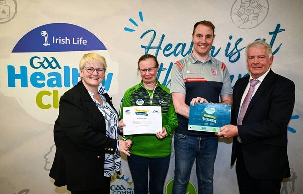 GAA National Community Health Committee chairperson Carmel Kenny, left, and Connacht GAA Council president Vincent Neary, right, make a presentation to Barbara Conlon and Stephen Walsh of Moy Davitts, during the Irish Life GAA Healthy Clubs recognition event at the Connacht GAA Centre of Excellence.	Picture: Piaras Ó Mídheach/Sportsfile GAA National Community Health Committee chairperson Carmel Kenny, left, and Connacht GAA Council president Vincent Neary, right, make a presentation to Barbara Conlon and Stephen Walsh of Moy Davitts, during the Irish Life GAA Healthy Clubs recognition event at the Connacht GAA Centre of Excellence.	Picture: Piaras Ó Mídheach/Sportsfile