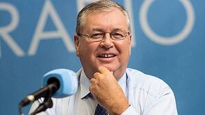 Presenters’ pay and licence fee drop outlined in RTÉ’s annual report