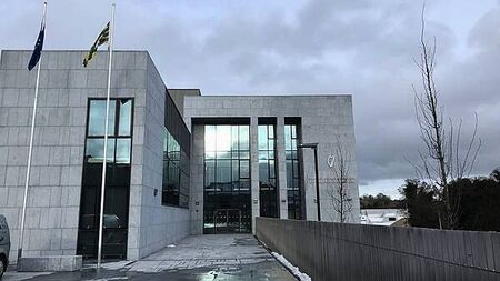 Girl struck on the hand bypassing car awarded €25,000