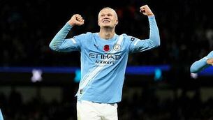 Arne Slot salutes Mohamed Salah after scoring 250th Liverpool goal Arne Slot salutes Mohamed Salah after scoring 250th Liverpool goal