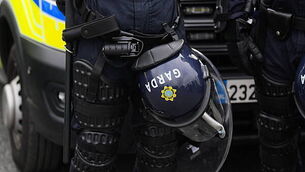 School canteen lady who served 'overflowing spice bags' to students wins unfair dismissal case