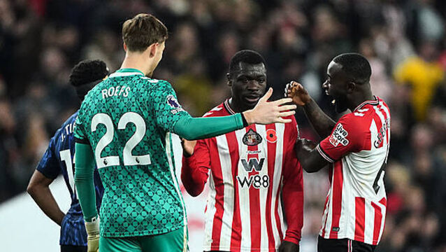 Sunday’s briefing: Sunderland end Arsenal run and Wolves close on new boss