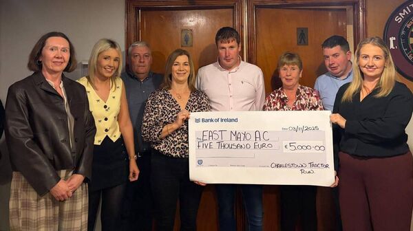The McLoughlin Family Barrack Street, Charlestown presenting a cheque to the value of €5,000 to the East Mayo Athletics Club in support of their splendid new track development which will open shortly. The cheque marks some of the proceeds from the recent Eugene McLoughlin Memorial Run held in August last. The McLoughlin Family Barrack Street, Charlestown presenting a cheque to the value of €5,000 to the East Mayo Athletics Club in support of their splendid new track development which will open shortly. The cheque marks some of the proceeds from the recent Eugene McLoughlin Memorial Run held in August last.