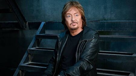 The original voice of Smokie is coming to Mayo