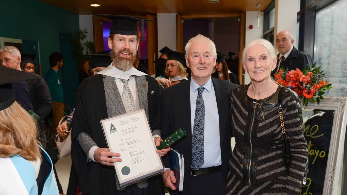 Congratulations: Mayo man celebrates graduation with family