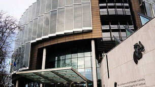 Burglar posing as hotel guest stole alcohol and charged breakfast to a room