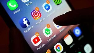 Man (30s) arrested after five cars set on fire in Dublin Man (30s) arrested after five cars set on fire in Dublin