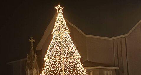 Local Notes: Beautiful Christmas tree at St Mary's Church, Carnacon.