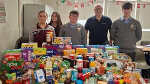 Local Notes: Enniscrone students assist in Christmas Food Appeal