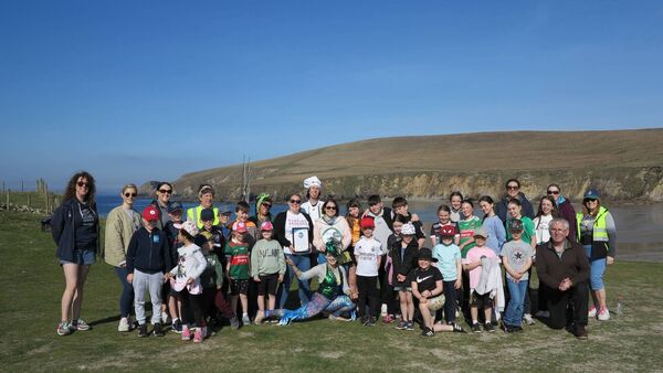 The celebration of the Ocean Hero Event of the Year Award at Rinn Rua Beach with An Taisce Clean Coasts, Circus250, Comhar Dún Chaocháin Teo and Scoil Cholmcille. 