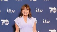 Lorraine Kelly reveals she is in mourning after death of her father