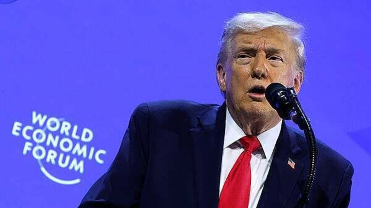 Trump's plane stops briefly at Shannon airport