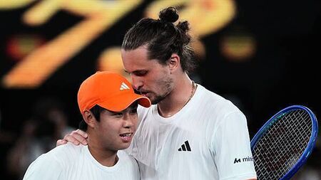 Alexander Zverev keeps his cool to see off rising star Learner Tien