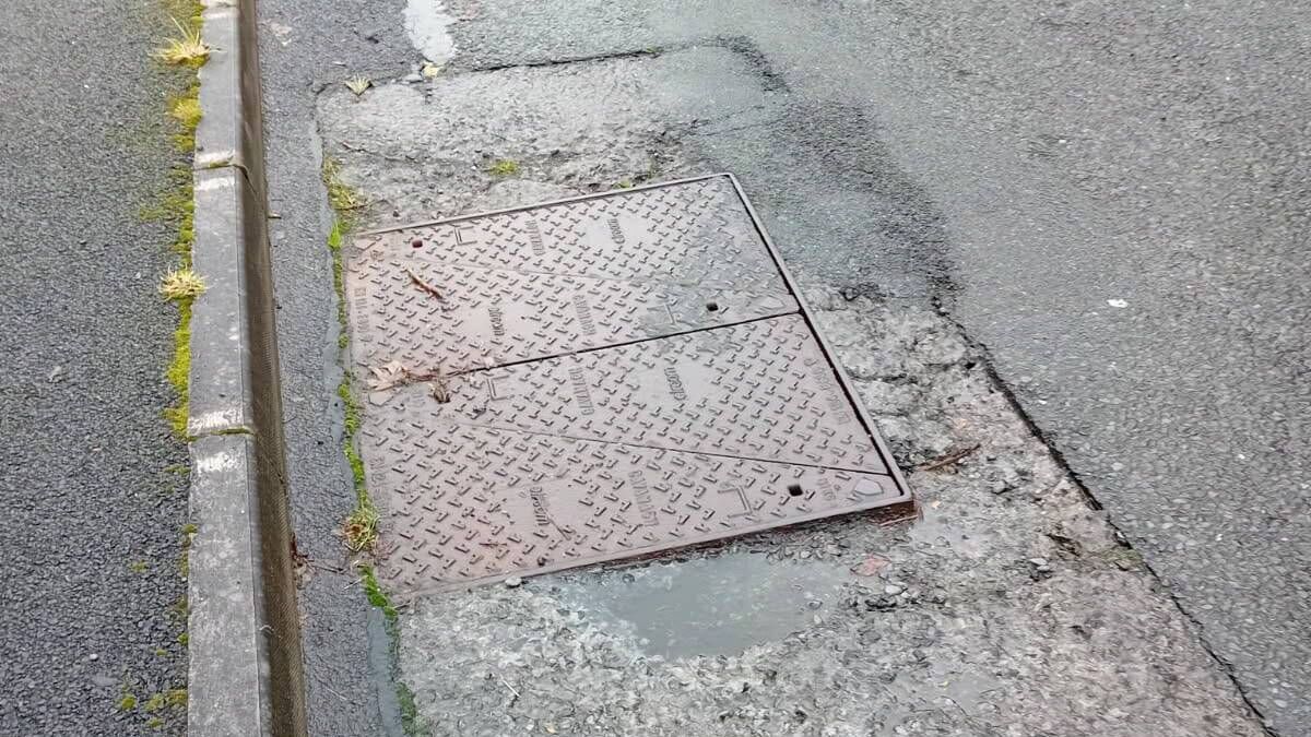 Utilities companies come in for criticism from Mayo Cllr