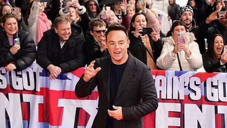 Anthony McPartlin posed for selfie after eye ‘blew up’ from blocked tear duct