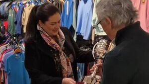 WATCH: 'Amazing honour' - Leading Ballina hairdresser collects trophy in her name