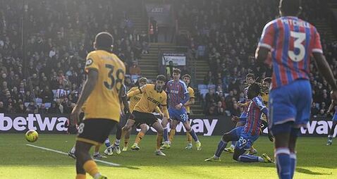 Evann Guessand’s last-gasp effort enough as Crystal Palace defeat 10-man Wolves